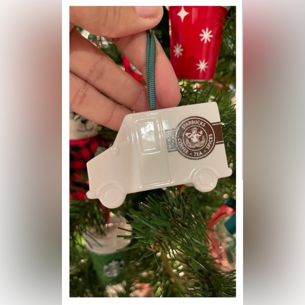 Starbucks truck ornament. ❤️💚🚛You’ll love it!🚛❤️💚